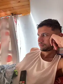 Snapshot of Michaell_Spinelly chatting on 12.14.25 Michaell Spinelly online show from 12.14.25