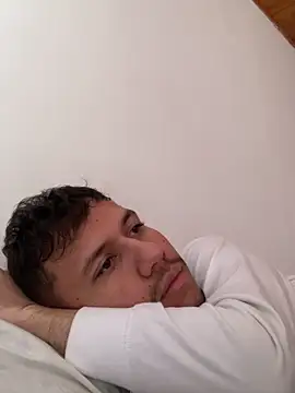 Snapshot of Michaell_Spinelly chatting on 12.16.25 Michaell Spinelly online show from 12.16.25