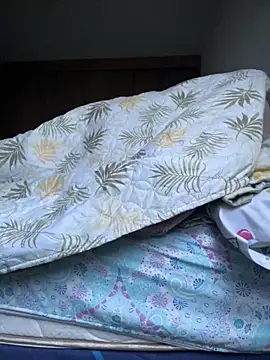 Manu0586 online show from 11.28.25