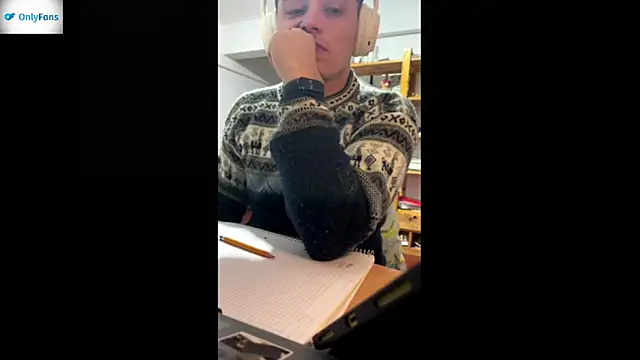 Snapshot of Haustin202 chatting on 10.28.25 Haustin202 online show from 10.28.25