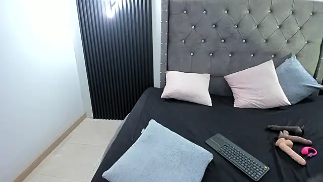 Scarbadgirl  online show from 11.02.25