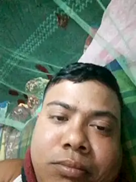 Snapshot of CatchingBouquet chatting on 11.17.25 CatchingBouquet online show from 11.17.25