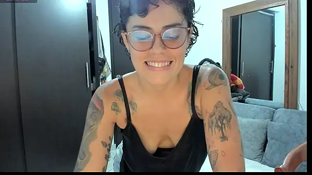 Snapshot of natt_op chatting on 04.24.26 natt op online show from 04.24.26