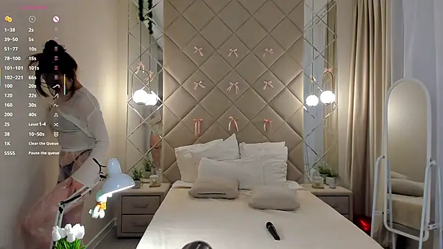 Nelly Kimm online show from 04.22.26