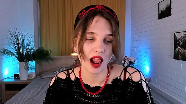 TessaMill online show from 11.18.25