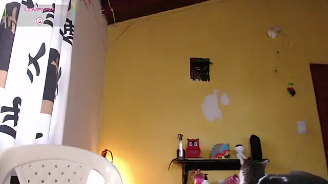 Emma Henderson online show from 12.15.25