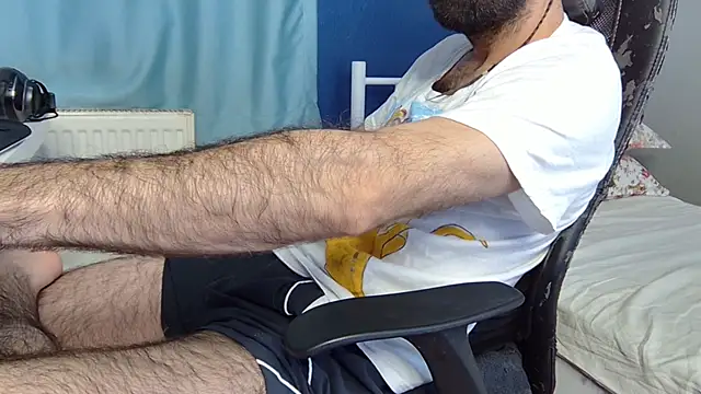 Snapshot of flydirty chatting on 10.10.25 flydirty online show from 10.10.25