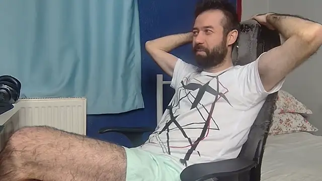 Snapshot of flydirty chatting on 10.12.25 flydirty online show from 10.12.25