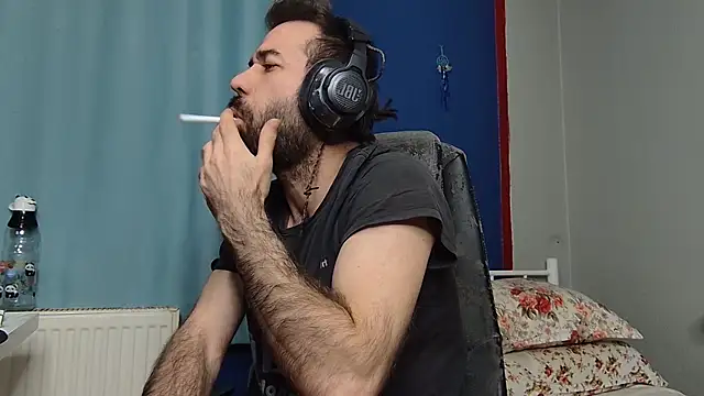 Snapshot of flydirty chatting on 11.12.25 flydirty online show from 11.12.25