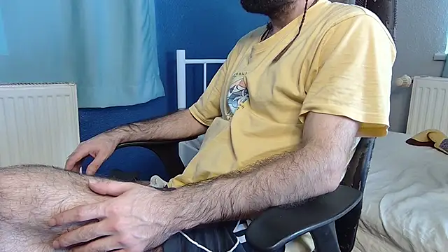 Snapshot of flydirty chatting on 11.16.25 flydirty online show from 11.16.25