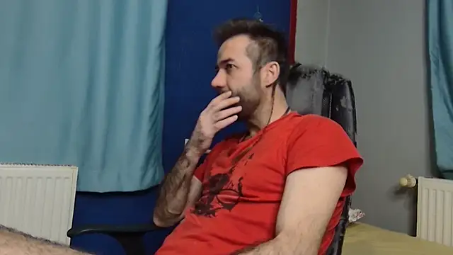 Snapshot of flydirty chatting on 11.19.25 flydirty online show from 11.19.25