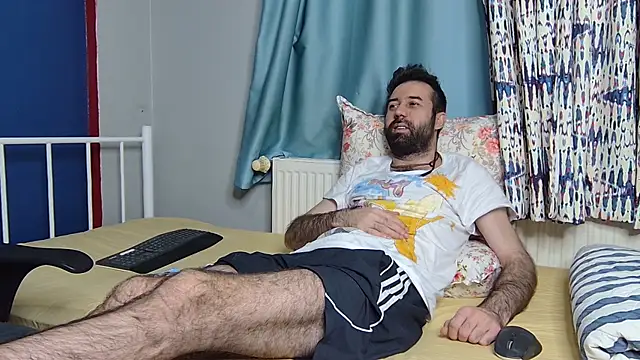 Snapshot of flydirty chatting on 11.29.25 flydirty online show from 11.29.25