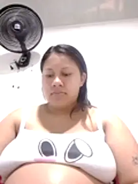 Snapshot of Hot_Rihanna chatting on 03.02.26 Hot Rihanna online show from 03.02.26