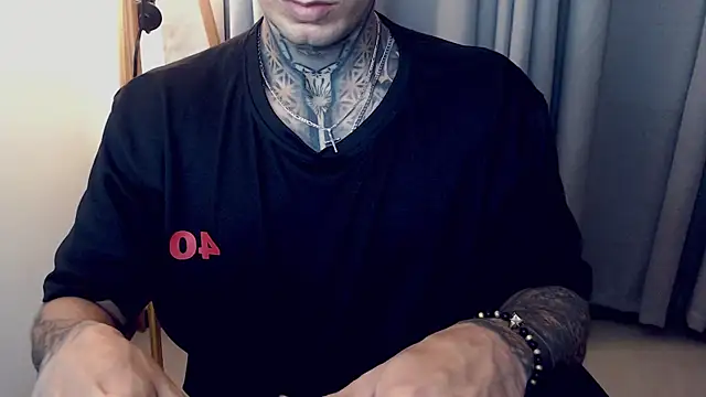 Snapshot of Shane_Clay chatting on 11.15.25 Shane Clay online show from 11.15.25