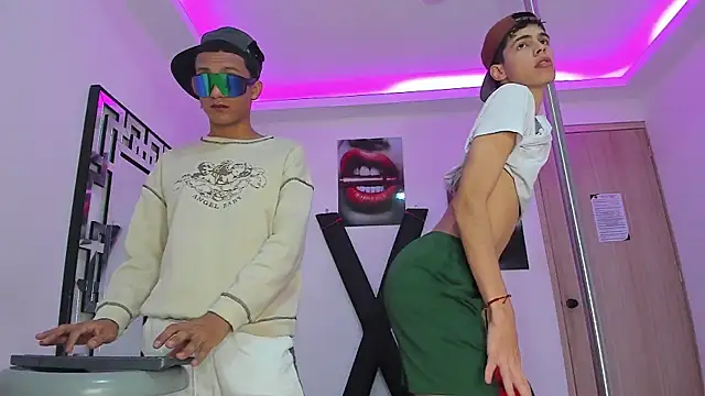 TWINKS FRIENDS online show from 10.15.25