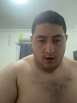 Snapshot of fanalistfinan chatting on 10.13.25 fanalistfinan online show from 10.13.25