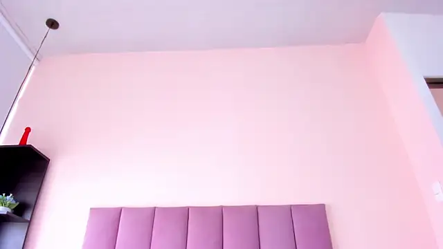 violet myerrs online show from 11.15.25