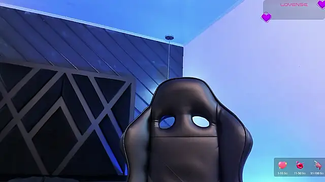 zoe martins  online show from 02.14.26