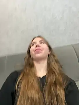 EvaAkins online show from 03.20.26