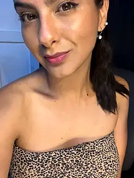 chicachocolate01 online show from 11.13.25