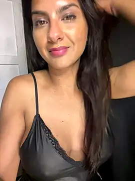 chicachocolate01 online show from 11.18.25