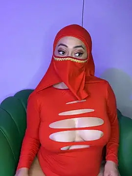 Aisha Malek online show from 10.28.25