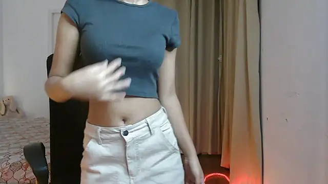 Snapshot of Mini_Meera chatting on 07.17.26 Mini Meera online show from 07.17.26