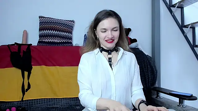 Katherine Twilight online show from 01.10.25