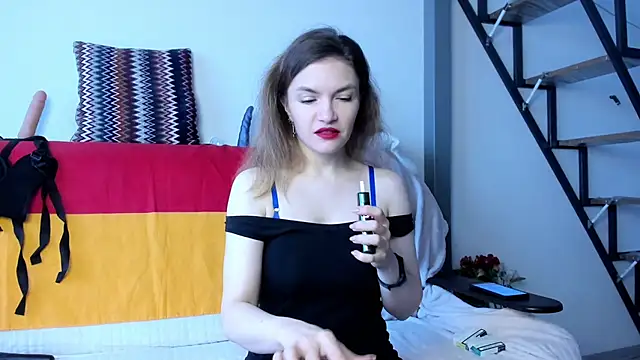 Katherine Twilight online show from 02.02.25