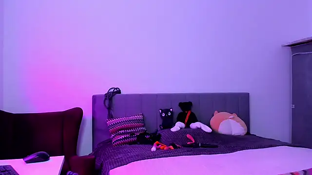 Katherine Twilight online show from 10.03.25