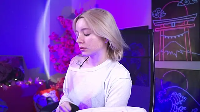 AuroraWrenfield online show from 03.24.26