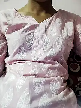 Snapshot of Sx-Maniya chatting on 10.30.25 Sx-Maniya online show from 10.30.25