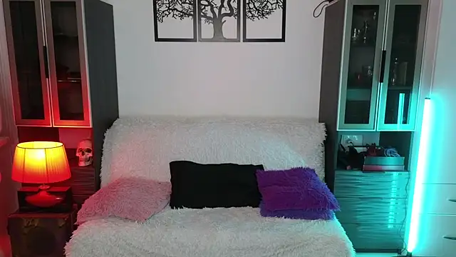 Lila West online show from 01.27.25