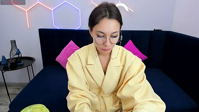 Kat  cat online show from 11.03.25