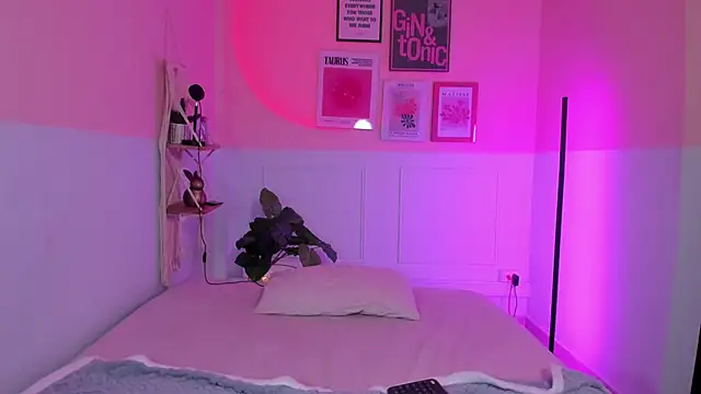 Camila Rivers online show from 10.15.25