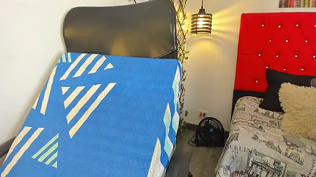 carolinacrus01 online show from 09.17.25