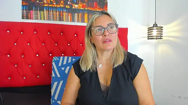 carolinacrus01 online show from 11.30.25