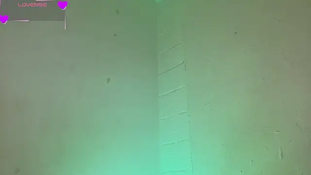 Snapshot of _kat_1995 chatting on 11.25.25 kat 1995 online show from 11.25.25