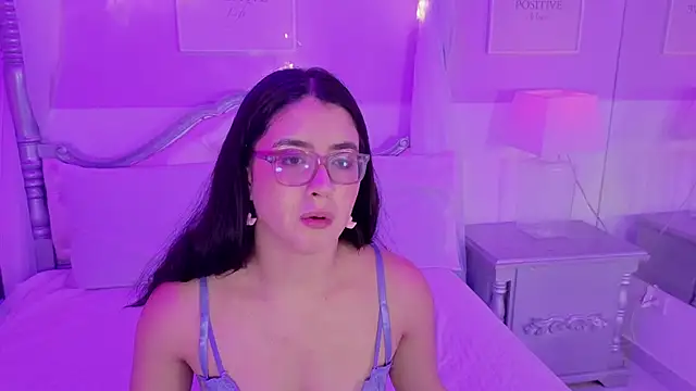 LiLLiAnderson online show from 09.20.25