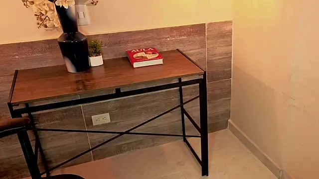 LiLLiAnderson online show from 11.14.25