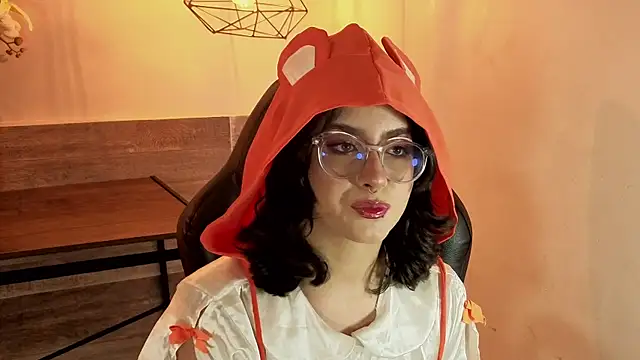 LiLLiAnderson online show from 11.25.25