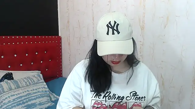 MiaKimky online show from 11.19.25