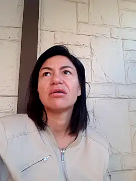 Arya Lexy online show from 10.29.25