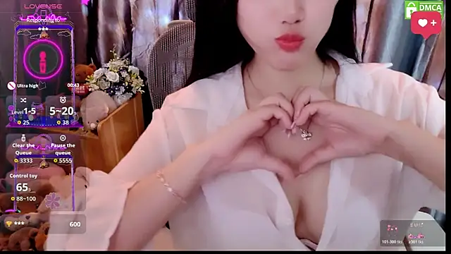 Snapshot of HanaYourlove chatting on 06.08.26 HanaYourlove online show from 06.08.26