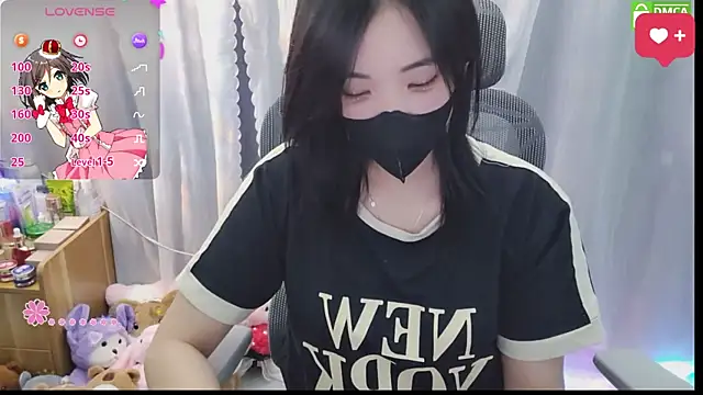 Snapshot of HanaYourlove chatting on 06.19.26 HanaYourlove online show from 06.19.26