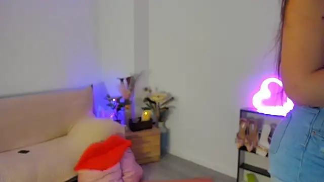 Kylie Kathy online show from 09.26.25