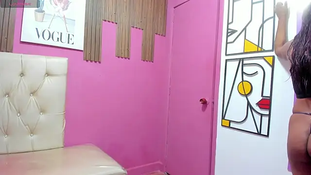 Lucia Spear online show from 12.17.25