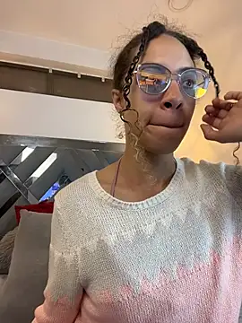 Hanna Cornee  online show from 11.12.25