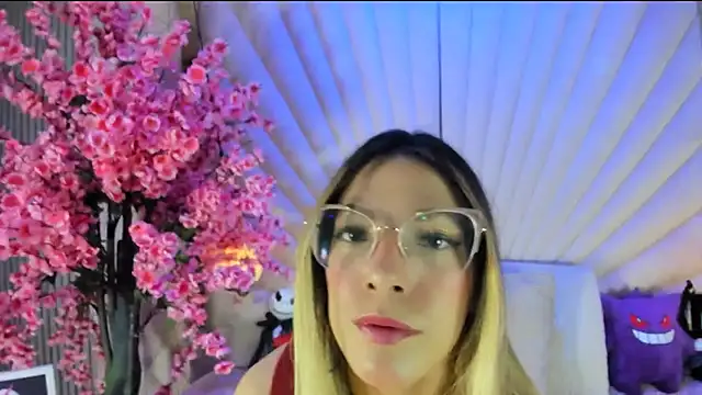 VesperVelvet online show from 03.25.26