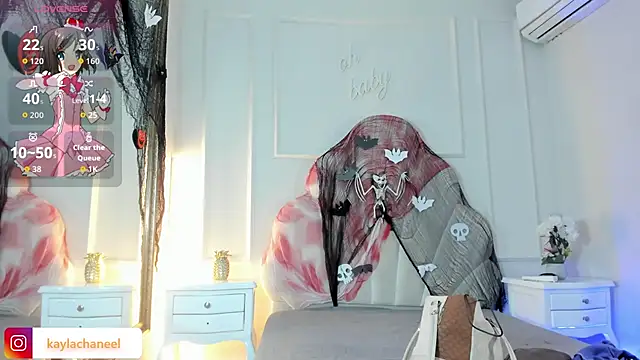 Kaylachannell online show from 10.30.25